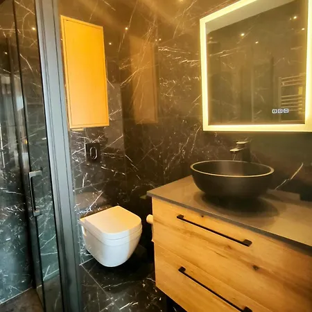 Renove, 1 Chambre, Centre Historique Апартаменты *